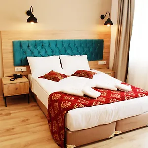 3* Hotel The Laila