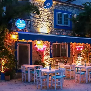 Usta X çırak Butik Otel İzmir